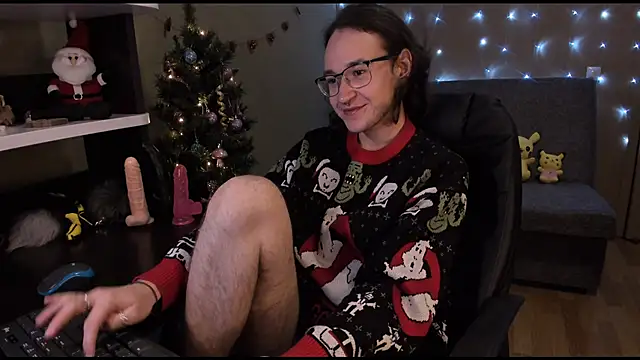 Snapshot of zackstivens chatting on 12/24/24, 12:00 zackstivens online show from 12/24/24, 12:00