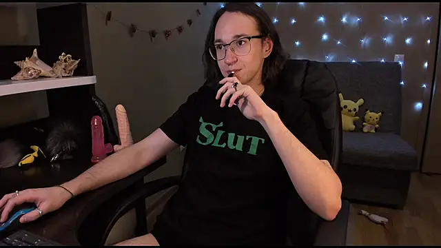 Snapshot of zackstivens chatting on 01/05/25, 10:40 zackstivens online show from 01/05/25, 10:40