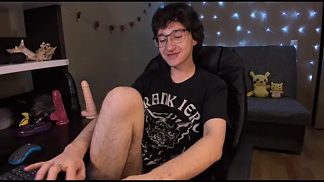 Snapshot of zackstivens chatting on 01/13/25, 11:17 zackstivens online show from 01/13/25, 11:17