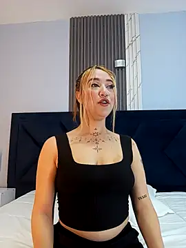 MollyCruz online show from 03/01/25, 11:39