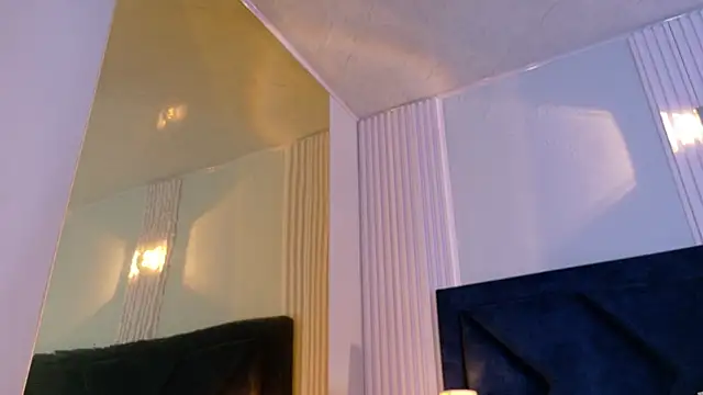 MollyCruz online show from 10/21/25, 10:38