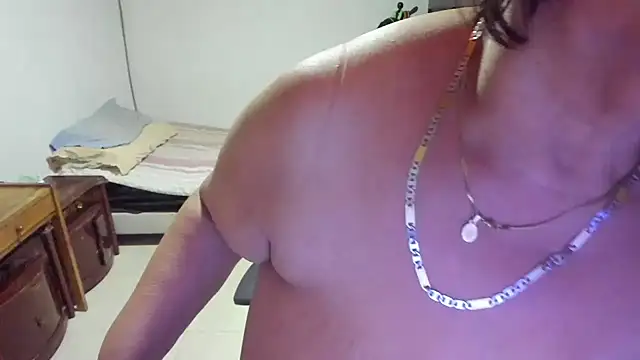 Snapshot of Mrs_mommy_ chatting on 02/01/25, 07:23 Mrs mommy online show from 02/01/25, 07:23