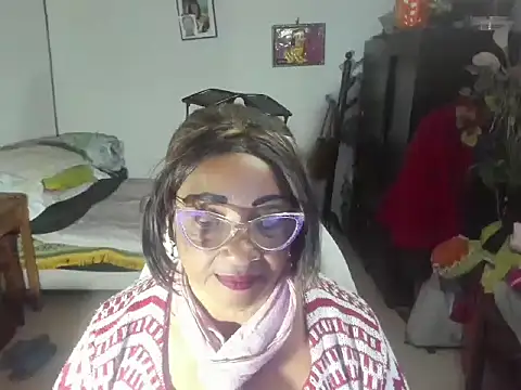 Snapshot of Mrs_mommy_ chatting on 03/22/25, 05:31 Mrs mommy online show from 03/22/25, 05:31