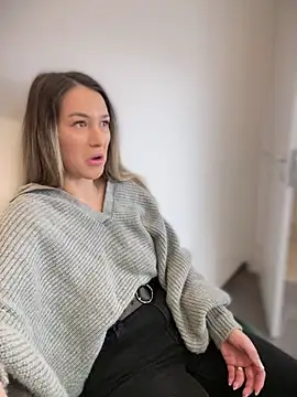 HotXMom online show from 02/10/25, 04:52