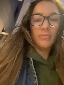 HotXMom online show from 09/25/25, 03:43