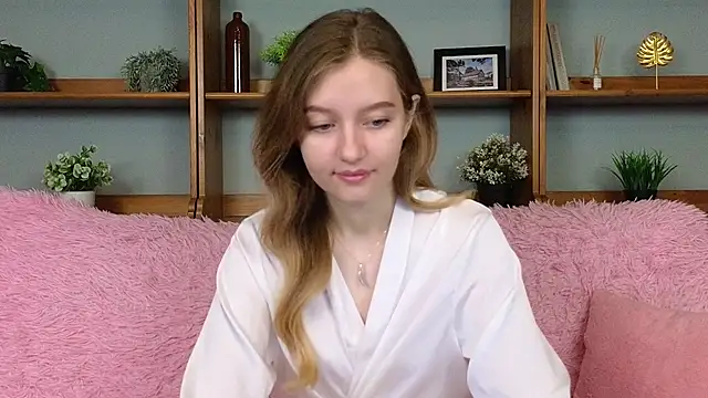 Ksuhesa online show from 11/18/25, 01:33