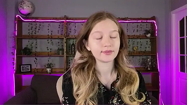 Ksuhesa online show from 12/22/25, 01:13