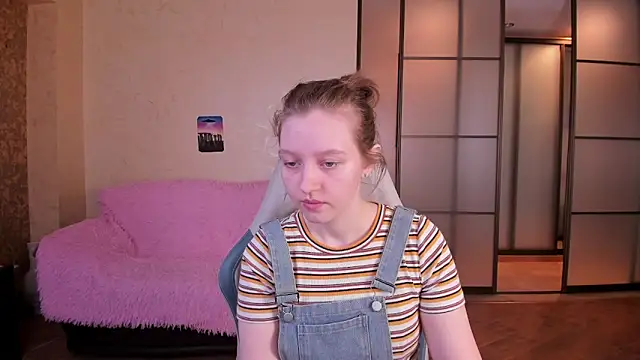 Snapshot of Ksuhesa chatting on 03/21/26, 01:10 Ksuhesa online show from 03/21/26, 01:10