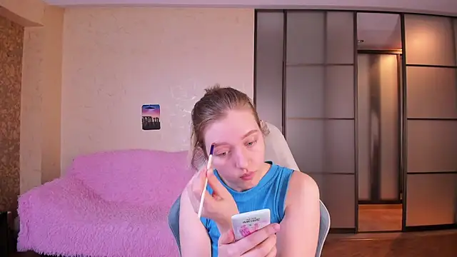 Snapshot of Ksuhesa chatting on 03/22/26, 01:09 Ksuhesa online show from 03/22/26, 01:09