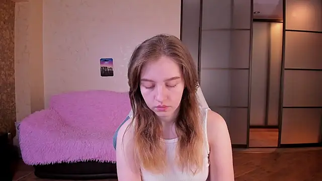 Snapshot of Ksuhesa chatting on 03/23/26, 01:09 Ksuhesa online show from 03/23/26, 01:09