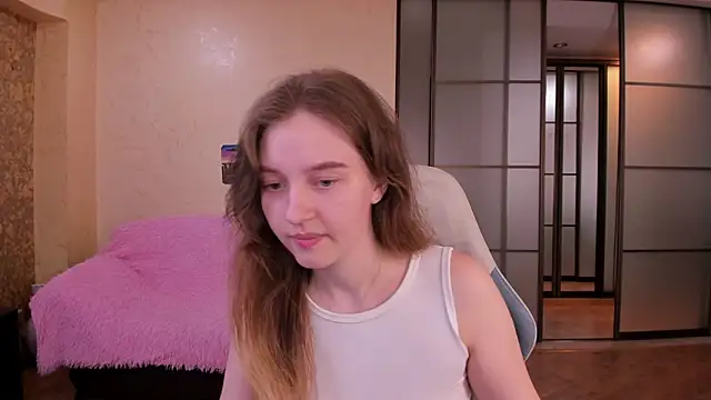 Snapshot of Ksuhesa chatting on 03/27/26, 08:26 Ksuhesa online show from 03/27/26, 08:26