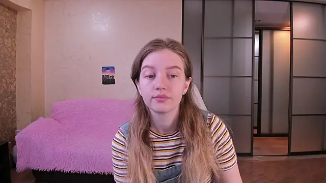 Snapshot of Ksuhesa chatting on 03/28/26, 01:05 Ksuhesa online show from 03/28/26, 01:05