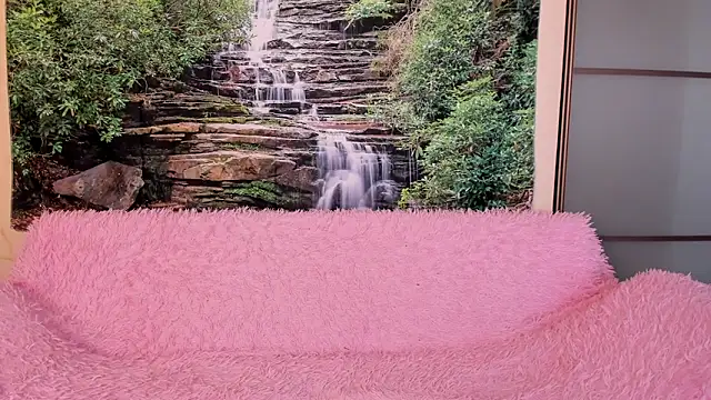 Snapshot of Ksuhesa chatting on 04/16/26, 08:15 Ksuhesa online show from 04/16/26, 08:15