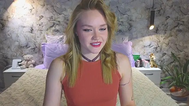 Snapshot of Aurora_Golden1 chatting on 11/28/25, 05:04 Aurora Golden1 online show from 11/28/25, 05:04