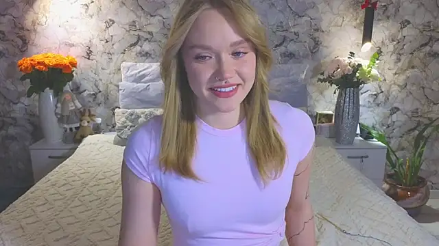 Snapshot of Aurora_Golden1 chatting on 02/16/26, 03:08 Aurora Golden1 online show from 02/16/26, 03:08