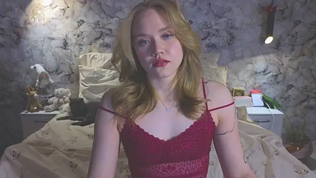 Snapshot of Aurora_Golden1 chatting on 02/28/26, 04:30 Aurora Golden1 online show from 02/28/26, 04:30