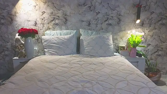 Snapshot of Aurora_Golden1 chatting on 03/13/26, 01:23 Aurora Golden1 online show from 03/13/26, 01:23