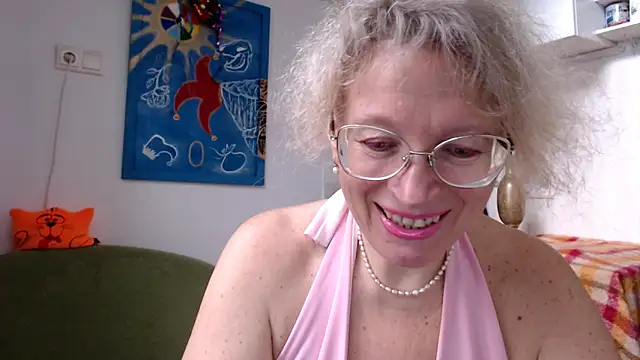 Snapshot of Zosya1111 chatting on 01/12/25, 08:57 Zosya1111 online show from 01/12/25, 08:57