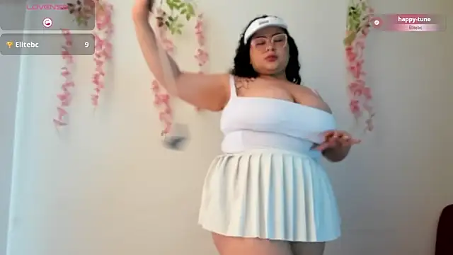 Snapshot of jessica_hot_28 chatting on 09/13/25, 03:45 jessica hot 28 online show from 09/13/25, 03:45