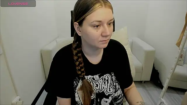 AlisaBacker online show from 01/03/25, 05:53