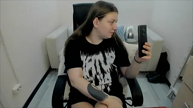 AlisaBacker online show from 02/14/25, 09:21