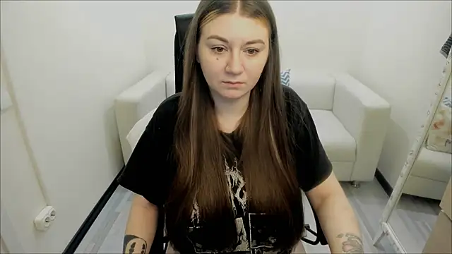 AlisaBacker online show from 03/13/25, 03:39