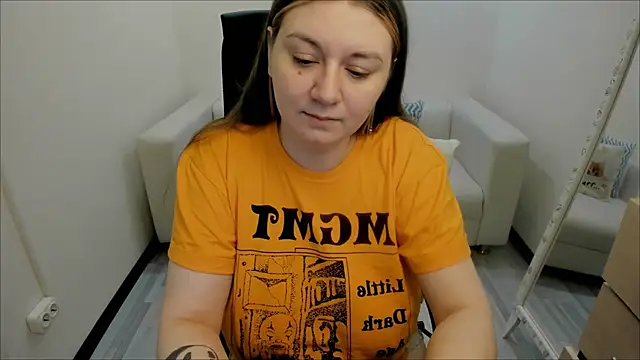 AlisaBacker online show from 03/21/25, 04:40