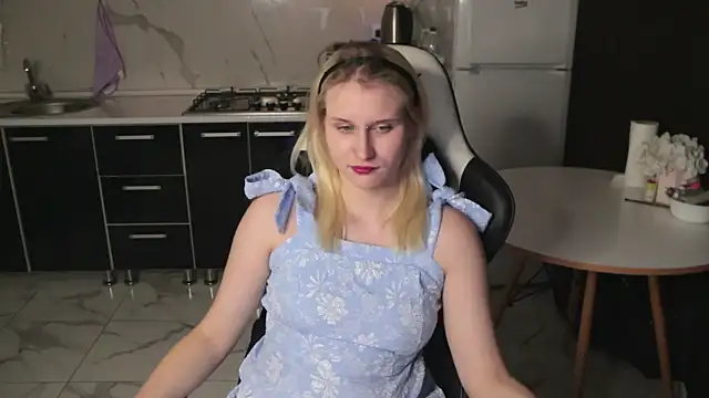 Snapshot of MertyXX chatting on 04/01/26, 09:23 MertyXX online show from 04/01/26, 09:23