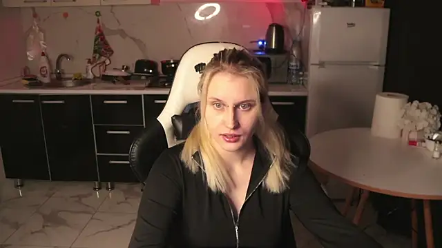 Snapshot of MertyXX chatting on 04/11/26, 09:19 MertyXX online show from 04/11/26, 09:19