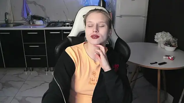 Snapshot of MertyXX chatting on 04/23/26, 09:17 MertyXX online show from 04/23/26, 09:17