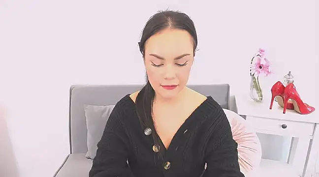 Snapshot of KendalNew chatting on 12/19/24, 05:08 KendalNew online show from 12/19/24, 05:08