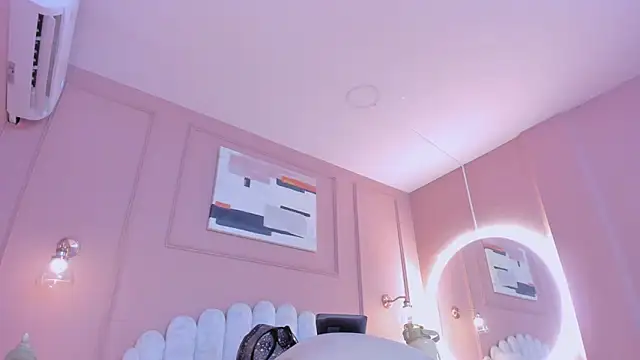 lia ass  online show from 02/06/25, 10:48