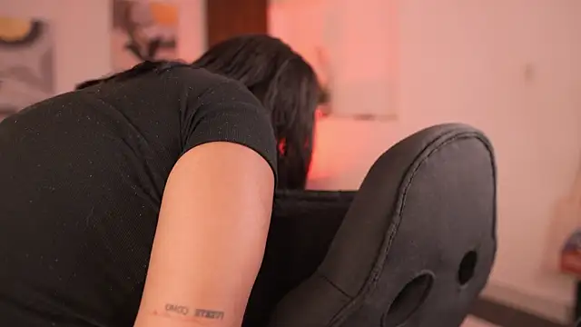 Snapshot of SheylaBakerr chatting on 11/20/25, 10:37 SheylaBakerr online show from 11/20/25, 10:37