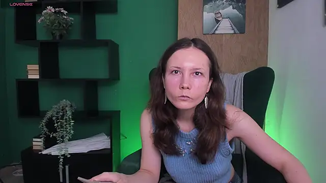 OliviaTurnery online show from 12/16/25, 12:54