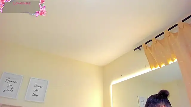 Snapshot of Ananya_Kay01 chatting on 03/17/26, 11:57 Ananya Kay01 online show from 03/17/26, 11:57