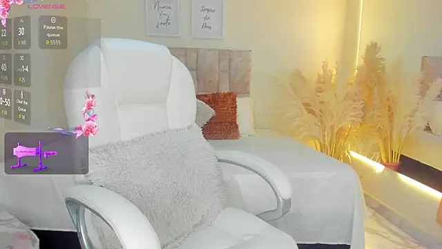 Snapshot of Ananya_Kay01 chatting on 04/01/26, 11:33 Ananya Kay01 online show from 04/01/26, 11:33