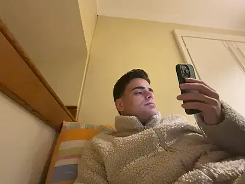 cubalibre02 online show from 11/27/25, 09:17