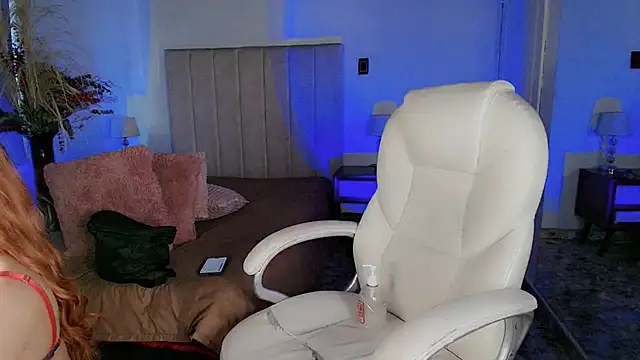 Ezraa1 online show from 11/18/25, 08:02