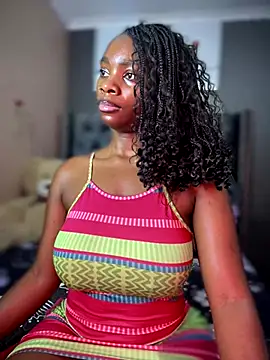 Snapshot of Candy-Heart chatting on 12/09/24, 04:12 Candy-Heart online show from 12/09/24, 04:12