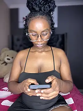 Snapshot of Candy-Heart chatting on 01/24/25, 10:21 Candy-Heart online show from 01/24/25, 10:21