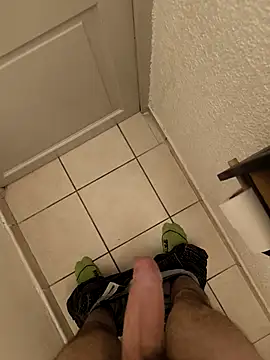 Snapshot of Math-x34 chatting on 12/14/25, 01:11 Math-x34 online show from 12/14/25, 01:11