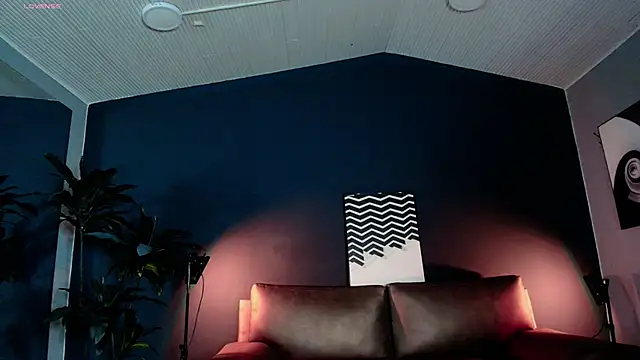 Snapshot of MyMayte chatting on 04/30/26, 01:17 MyMayte online show from 04/30/26, 01:17