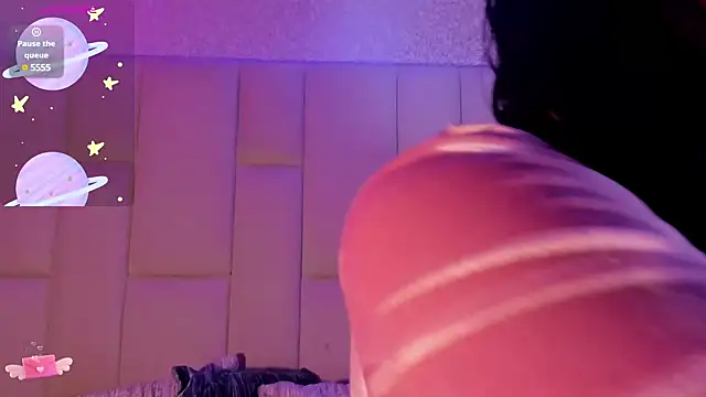 Snapshot of Summer_walkerr chatting on 01/18/25, 12:26 Summer walkerr online show from 01/18/25, 12:26