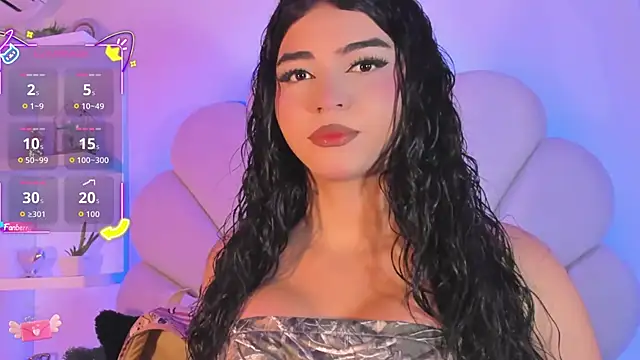 Snapshot of Summer_walkerr chatting on 11/17/25, 12:44 Summer walkerr online show from 11/17/25, 12:44