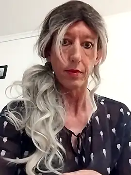 Snapshot of AlexiaXXL chatting on 12/19/25, 08:38 AlexiaXXL online show from 12/19/25, 08:38