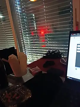 Nylonbuebchen online show from 06/11/26, 04:21
