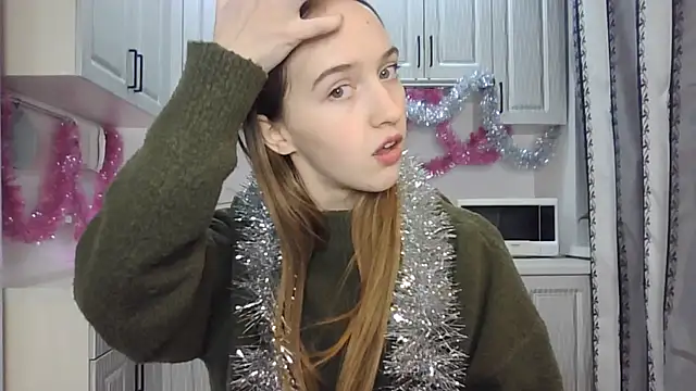 leslie my lovee online show from 12/16/24, 08:05