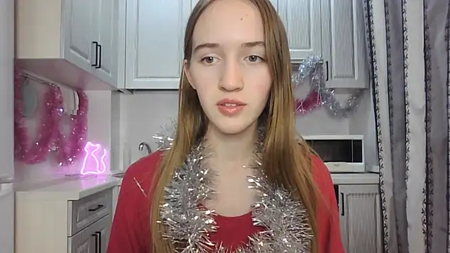 leslie my lovee online show from 12/24/24, 03:16