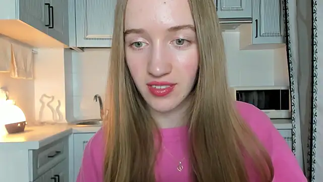 leslie my lovee online show from 10/15/25, 09:26