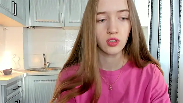 leslie my lovee online show from 11/15/25, 08:00